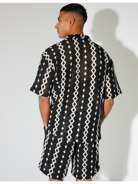Ensemble ajouré short et chemise à motifs