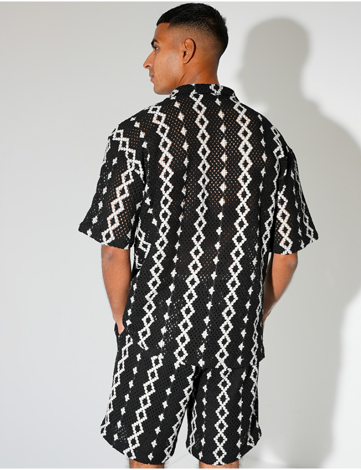 Ensemble ajouré short et chemise à motifs