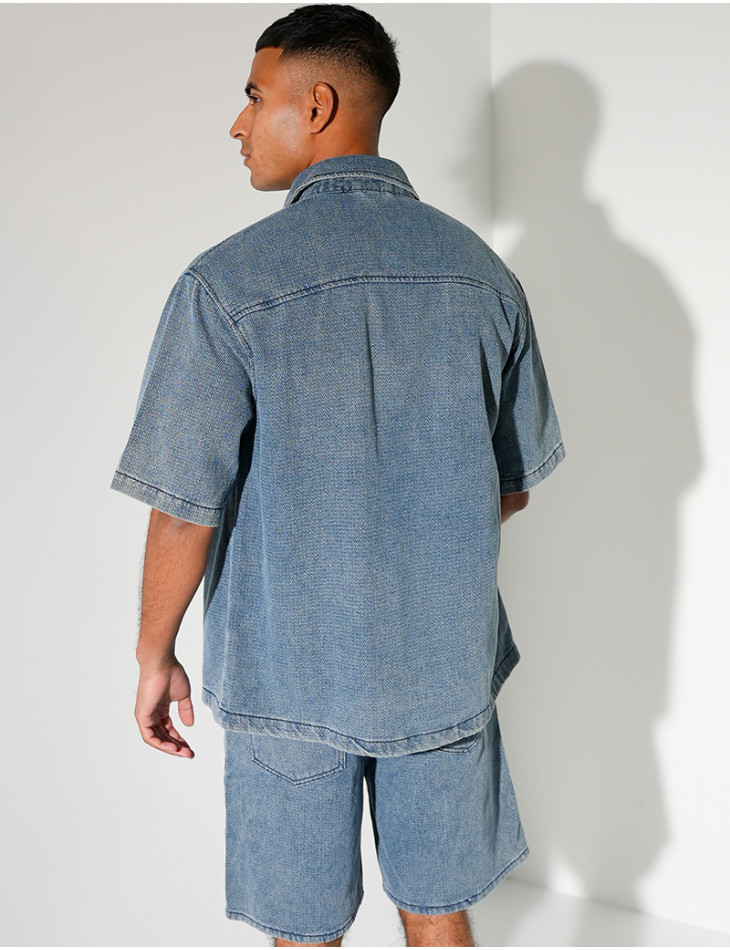 Ensemble en jeans short et chemise texturé