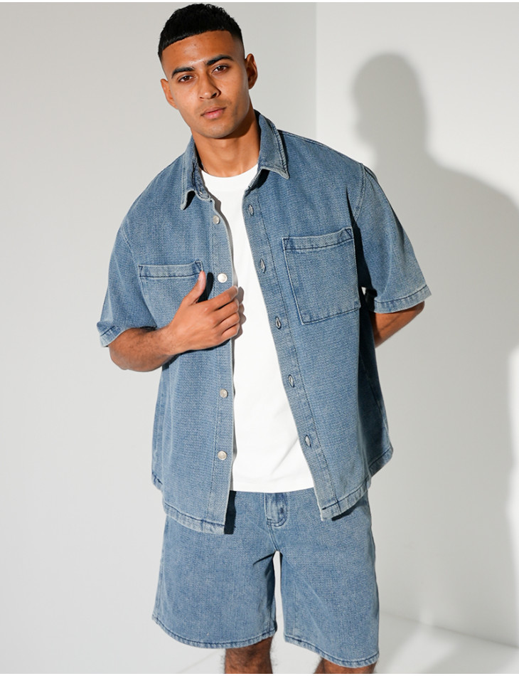 Ensemble en jeans short et chemise texturé