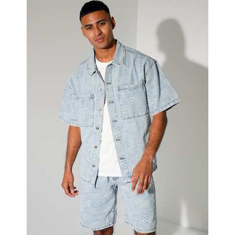 Ensemble en jeans short et chemise à damier