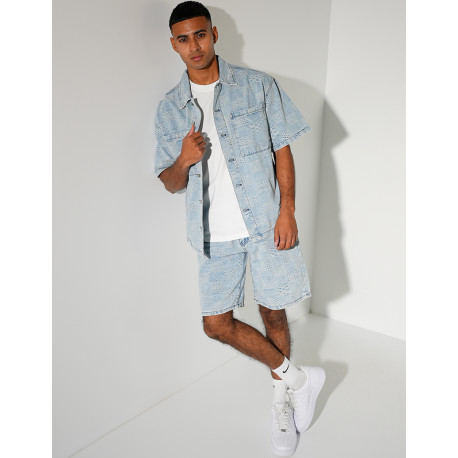 Ensemble en jeans short et chemise à damier