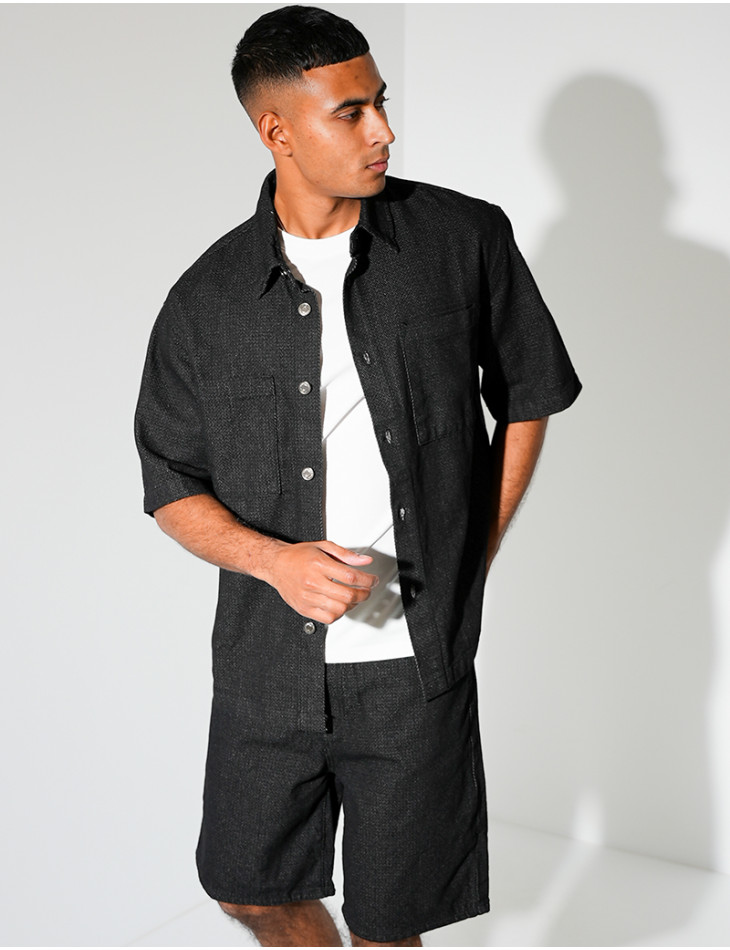 Ensemble en jeans short et chemise texturé