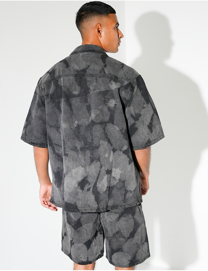 Ensemble en jeans short et chemise