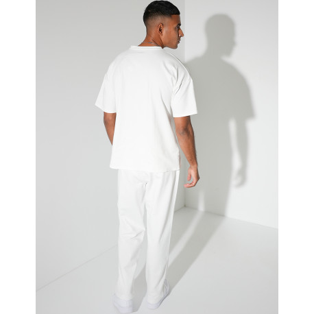 Ensemble uni pantalon à bande et t-shirt