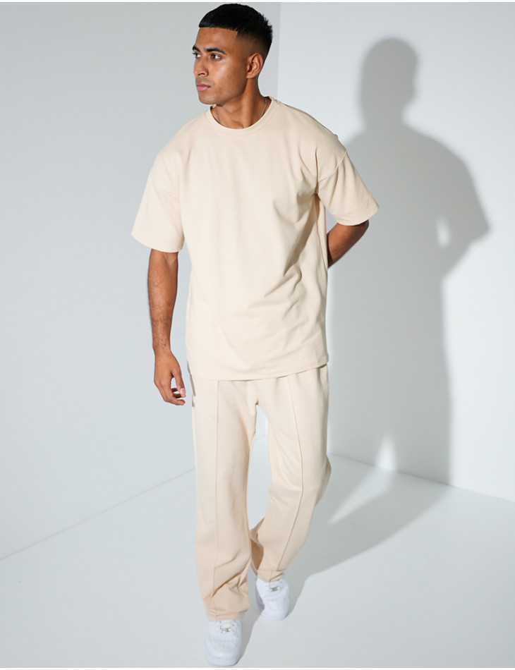 Ensemble uni pantalon à bande et t-shirt