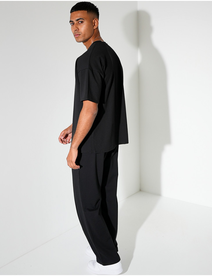 Ensemble uni pantalon à bande et t-shirt