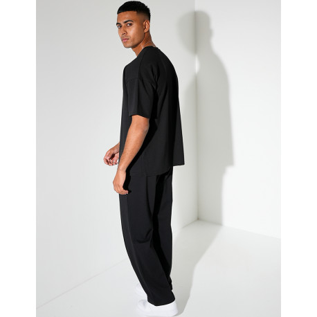 Ensemble uni pantalon à bande et t-shirt