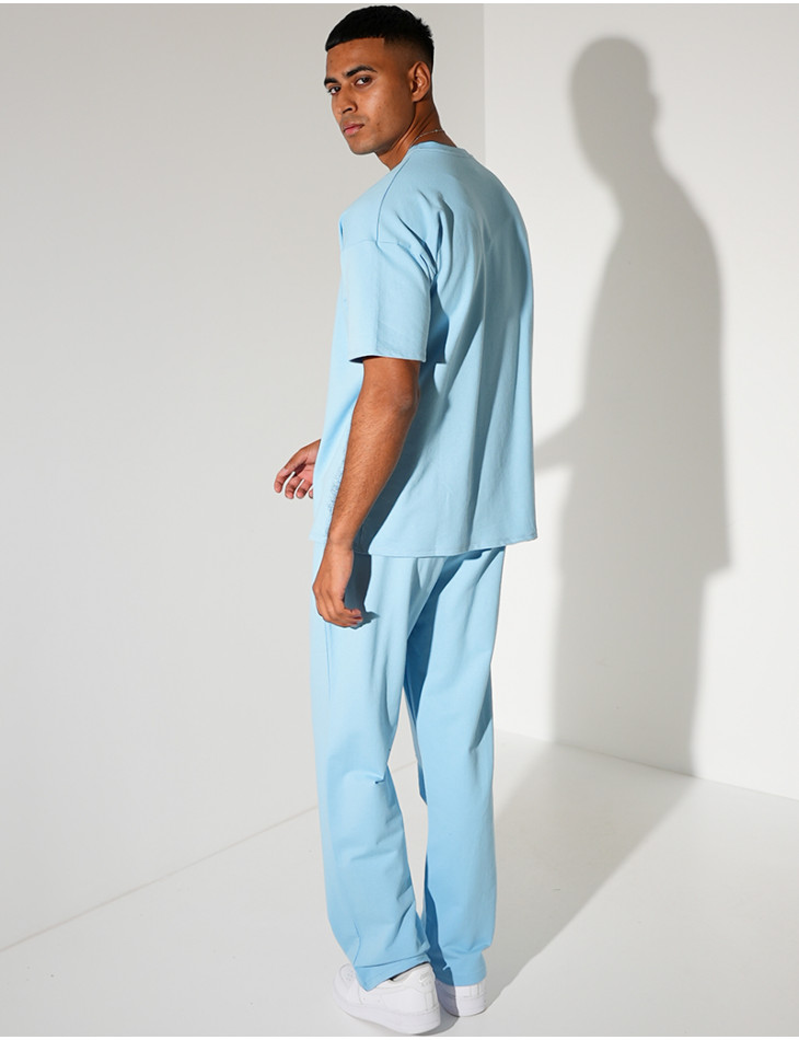 Ensemble uni pantalon à bande et t-shirt