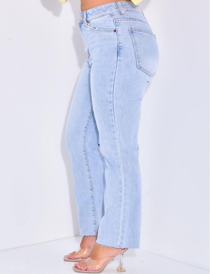 High-waisted mom jeans with light wash
