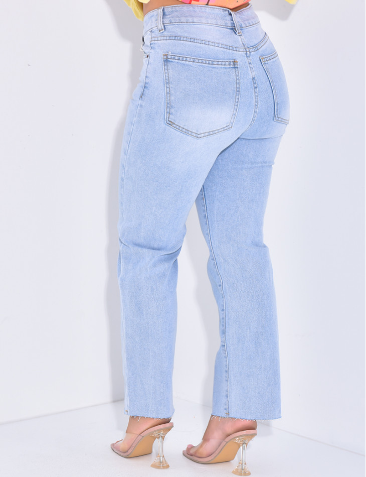 High-waisted mom jeans with light wash
