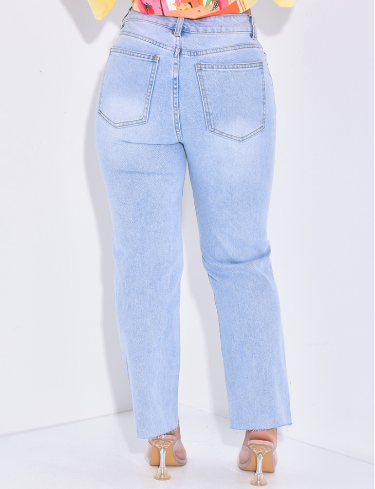 High-waisted mom jeans with light wash