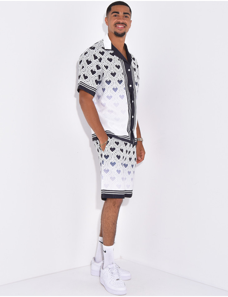 Ensemble short et chemise à motifs coeurs