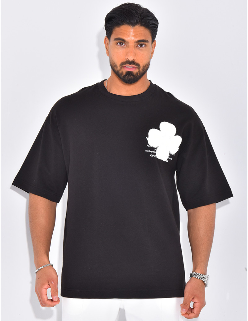 T-shirt avec trèfle brodé