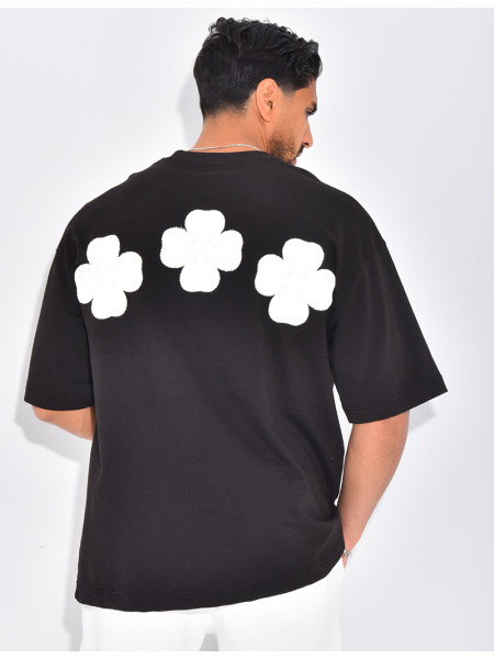 T-shirt avec trèfle brodé