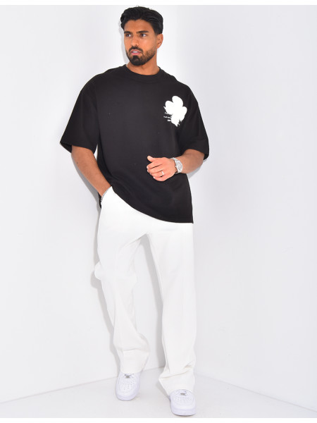 T-shirt avec trèfle brodé