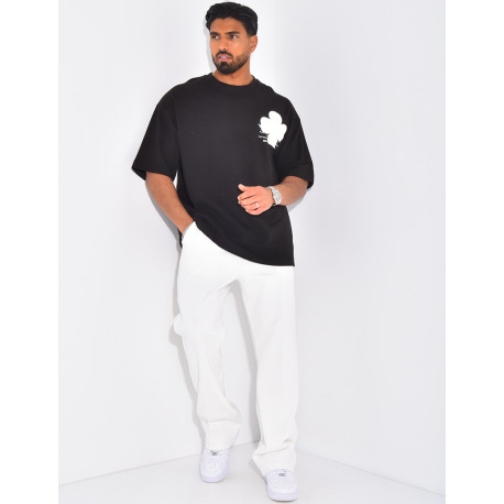 T-shirt avec trèfle brodé