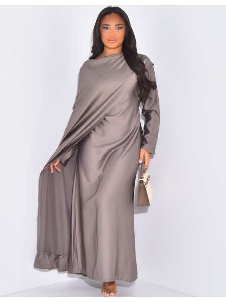 Set aus Satin-Kleid und asymmetrischem Volant-Umhang.