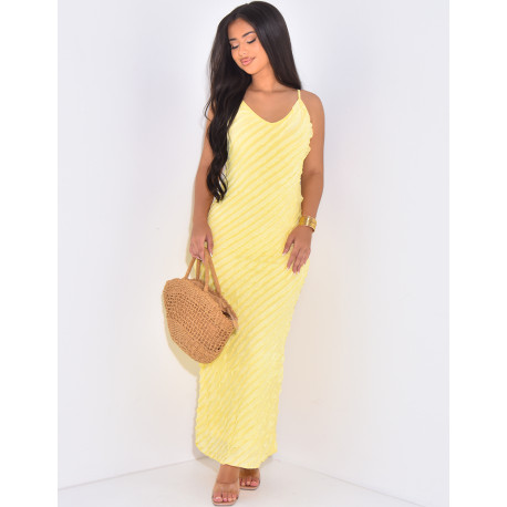 Langes Kleid mit Rüschen aus Tüll