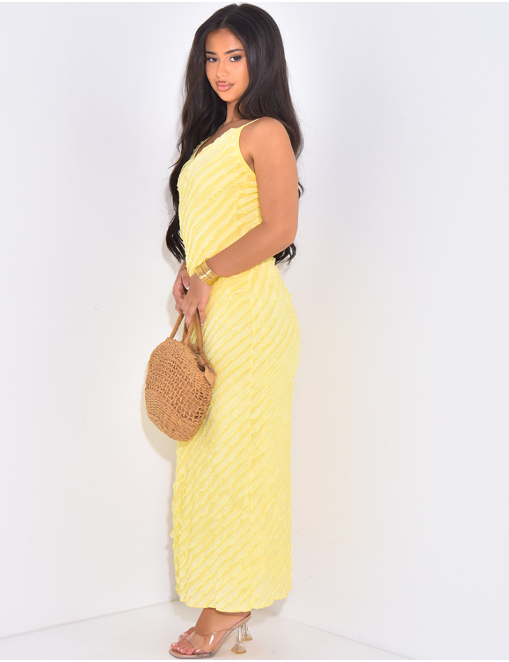 Langes Kleid mit Rüschen aus Tüll