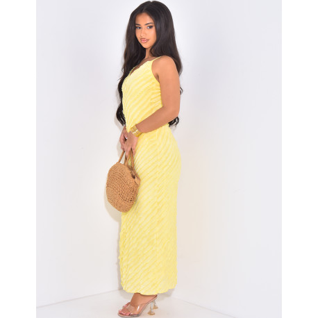 Langes Kleid mit Rüschen aus Tüll