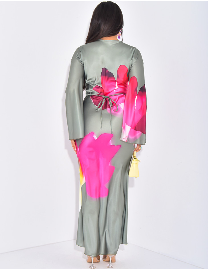 Robe longue en satin à fleurs imprimées