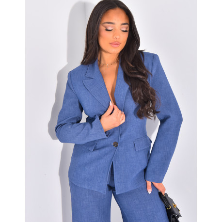 Veste de tailleur très cintrée et structurée