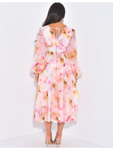 Kleid aus geblümtem Voile mit Stickereien