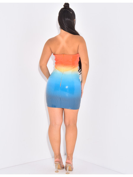 Robe bustier courte aux couleurs arc-en-ciel pailletée à broche étoile