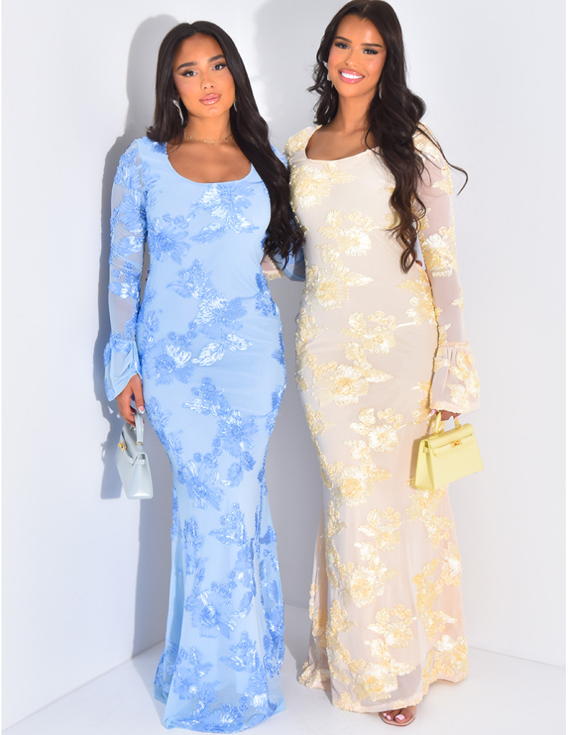 Long dress, long sleeves,...