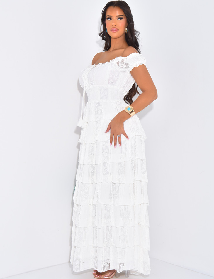 Robe longue épaules dénudées à volants en dentelle