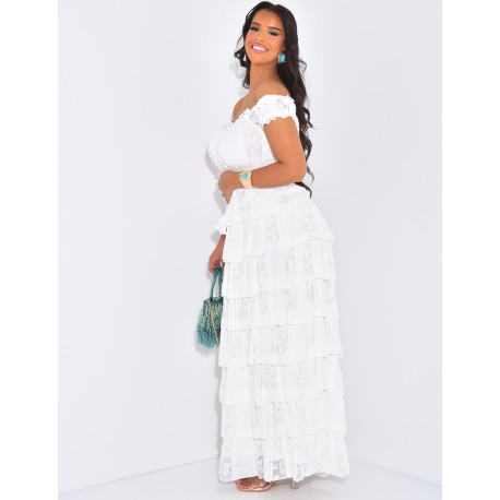 Robe longue épaules dénudées à volants en dentelle