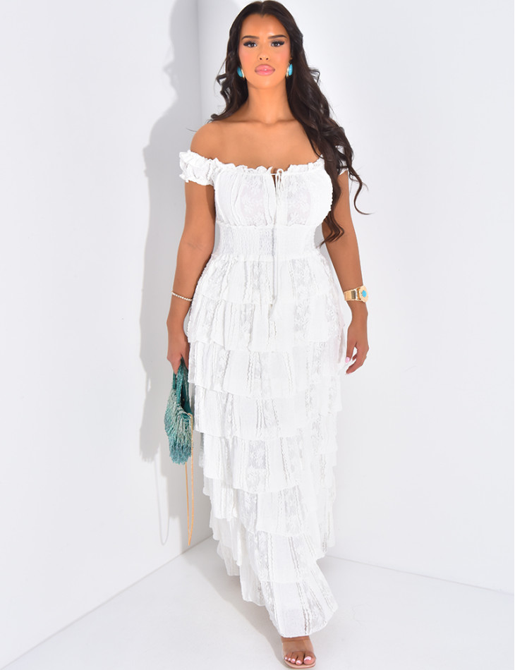 Robe longue épaules dénudées à volants en dentelle
