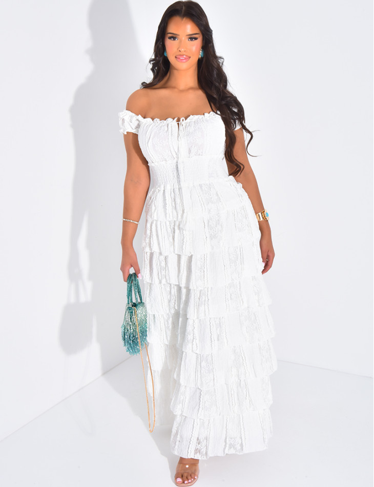 Robe longue épaules dénudées à volants en dentelle