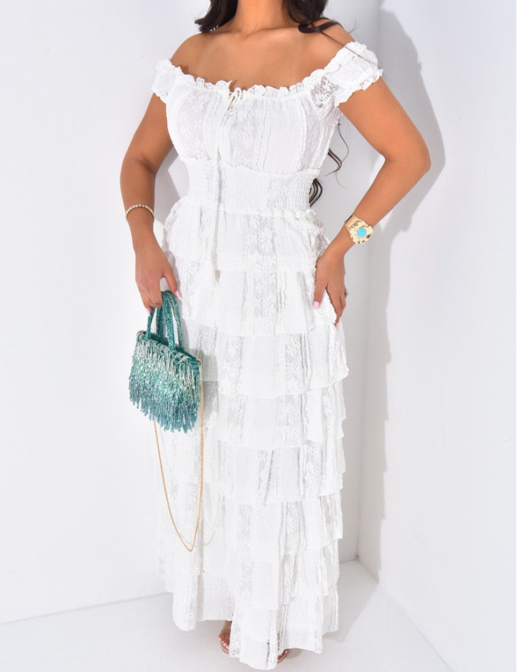 Robe longue épaules dénudées à volants en dentelle