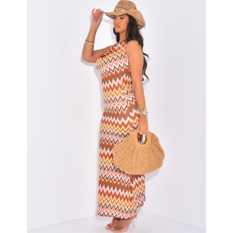 Langes mehrfarbiges gehäkeltes Neckholder-Kleid