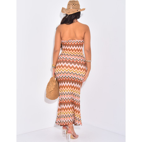 Langes mehrfarbiges gehäkeltes Neckholder-Kleid