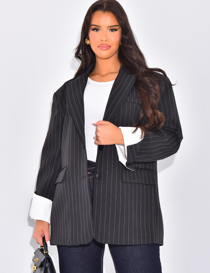 Veste de tailleur oversize à rayures et revers sur les manches