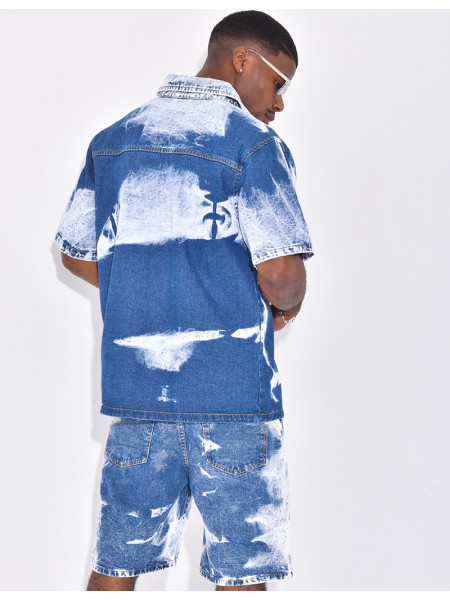 Ensemble en jeans short et chemise à couleurs contrastantes