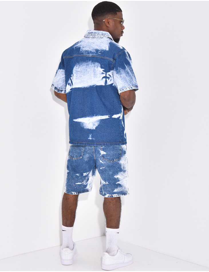 Ensemble en jeans short et chemise à couleurs contrastantes