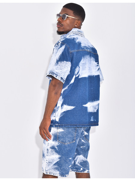 Ensemble en jeans short et chemise à couleurs contrastantes