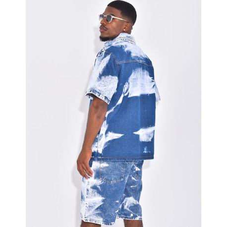 Ensemble en jeans short et chemise à couleurs contrastantes