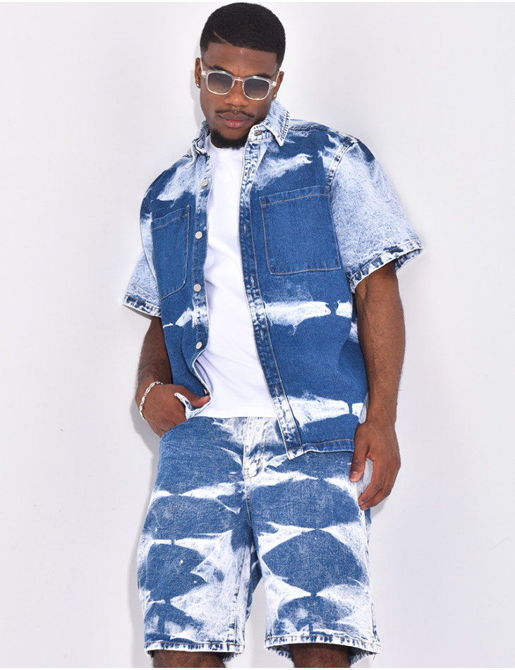 Ensemble en jeans short et chemise à couleurs contrastantes