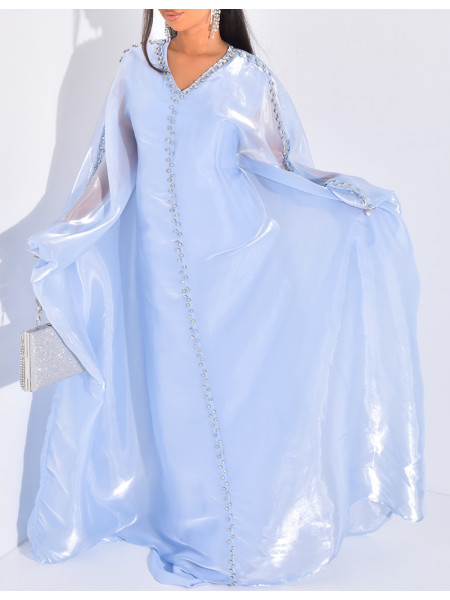 Ensemble robe et voile irrisé à bijoux à l'avant