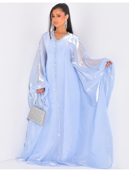 Ensemble robe et voile irrisé à bijoux à l'avant