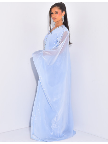 Ensemble robe et voile irrisé à bijoux à l'avant