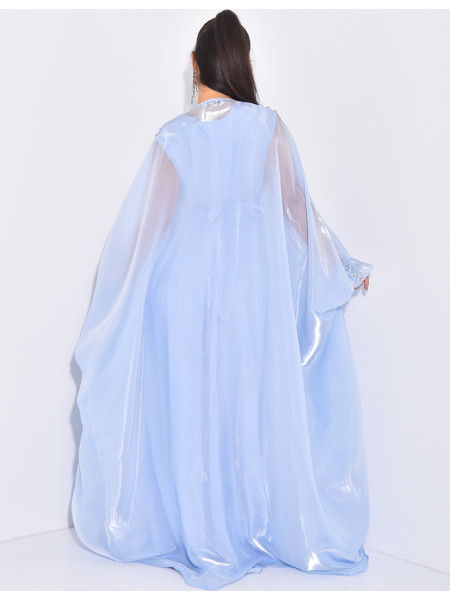 Ensemble robe et voile irrisé à bijoux à l'avant