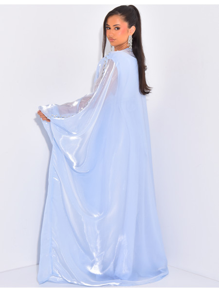 Ensemble robe et voile irrisé à bijoux à l'avant