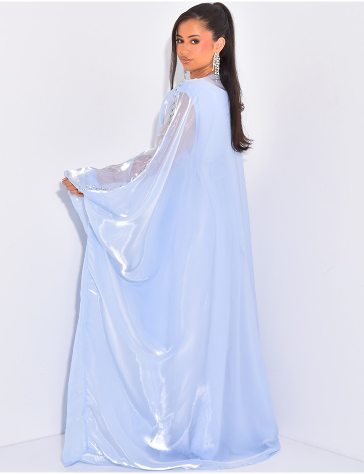 Ensemble robe et voile irrisé à bijoux à l'avant