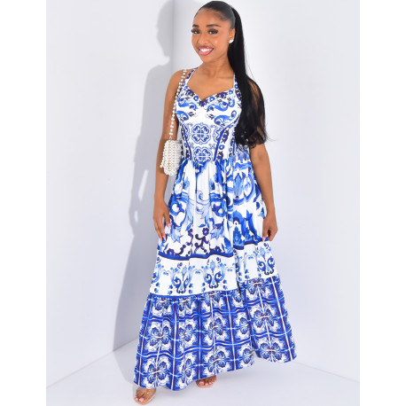 Langes Korsagenkleid mit blauem Musterdruck